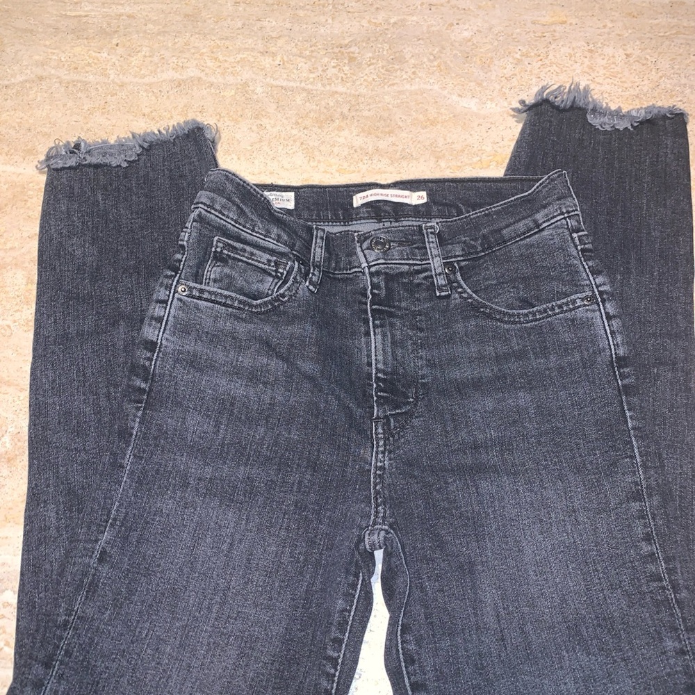 Levi’s Premium 724 High Rise Straight Distressed Jeans Size 26 Raw Hem